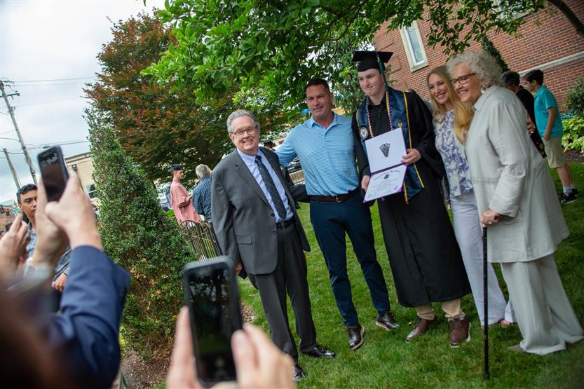 Seniors graduate from Vanguard Virtual High